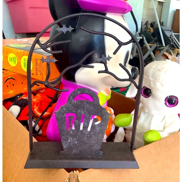 Target Other - Halloween Decor Metal RIP Candleholder